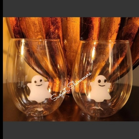 2 FLOATING Smiling GHOST Hand Blown 3D Whimsical HALLOWEEN Stemless WINE GLASSES - Picture 4 of 7